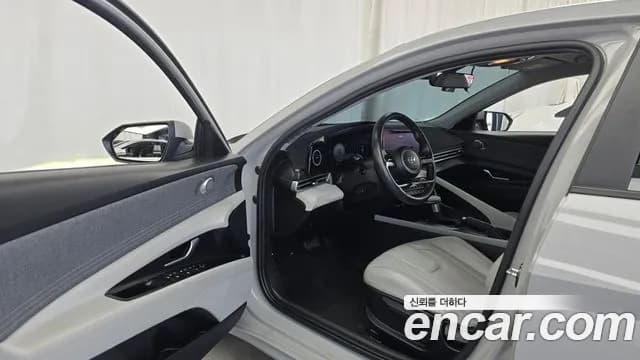 2021 Hyundai Avante (CN7) 1.6 Sold VIN KMHLM41EEMU000858 – dashboard 2021 Hyundai Avante (CN7) 1.6 Sold VIN KMHLM41EEMU000858 – dashboard
