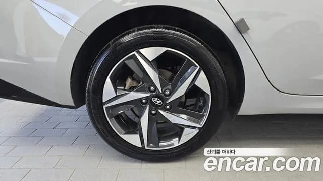 2021 Hyundai Avante (CN7) 1.6 Sold VIN KMHLM41EEMU000858 – exterior detail 2021 Hyundai Avante (CN7) 1.6 Sold VIN KMHLM41EEMU000858 – exterior detail