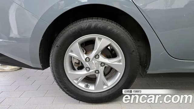 2021 Hyundai Avante (CN7) 1.6 Sold VIN KMHLM41EEMU002108 – exterior detail 2021 Hyundai Avante (CN7) 1.6 Sold VIN KMHLM41EEMU002108 – exterior detail