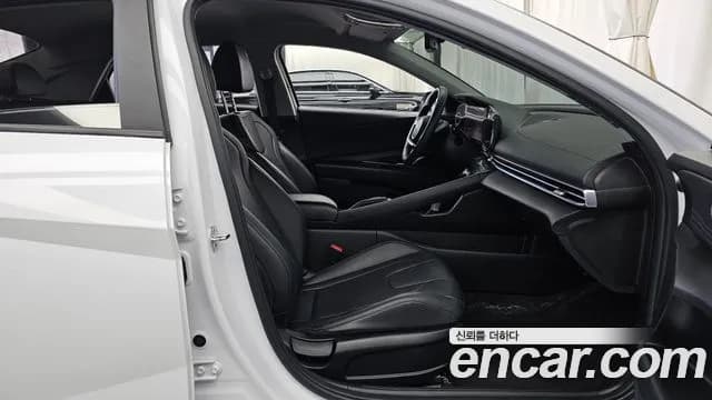 2021 Hyundai Avante (CN7) 1.6 Sold VIN KMHLM41EEMU002850 – exterior detail 2021 Hyundai Avante (CN7) 1.6 Sold VIN KMHLM41EEMU002850 – exterior detail