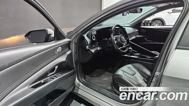 2021 Hyundai Avante (CN7) 1.6 Sold VIN KMHLM41EEMU017954 – trunk area 2021 Hyundai Avante (CN7) 1.6 Sold VIN KMHLM41EEMU017954 – trunk area