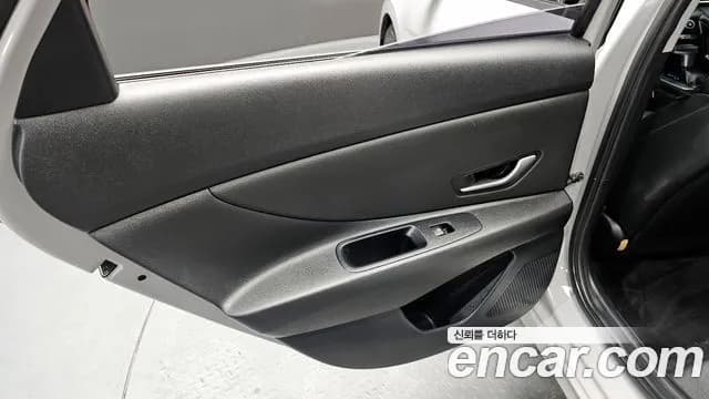 2021 Hyundai Avante (CN7) 1.6 Sold VIN KMHLM41EEMU030972 – interior seats 2021 Hyundai Avante (CN7) 1.6 Sold VIN KMHLM41EEMU030972 – interior seats