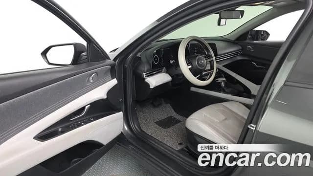2021 Hyundai Avante (CN7) 1.6 Sold VIN KMHLM41EEMU075715 – front exterior 2021 Hyundai Avante (CN7) 1.6 Sold VIN KMHLM41EEMU075715 – front exterior