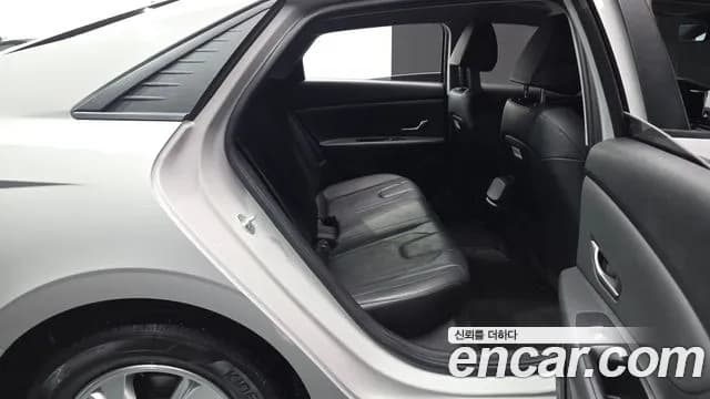 2021 Hyundai Avante (CN7) 1.6 Sold VIN KMHLM41EEMU099542 – exterior detail 2021 Hyundai Avante (CN7) 1.6 Sold VIN KMHLM41EEMU099542 – exterior detail