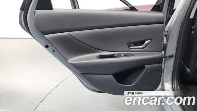 2021 Hyundai Avante (CN7) 1.6 Sold VIN KMHLM41EEMU113042 – trunk area 2021 Hyundai Avante (CN7) 1.6 Sold VIN KMHLM41EEMU113042 – trunk area