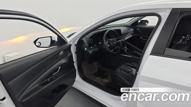2021 Hyundai Avante (CN7) 1.6 Sold VIN KMHLM41EEMU160018 – exterior detail 2021 Hyundai Avante (CN7) 1.6 Sold VIN KMHLM41EEMU160018 – exterior detail