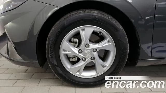 2021 Hyundai Avante (CN7) 1.6 Sold VIN KMHLM41EEMU216287 – front exterior 2021 Hyundai Avante (CN7) 1.6 Sold VIN KMHLM41EEMU216287 – front exterior