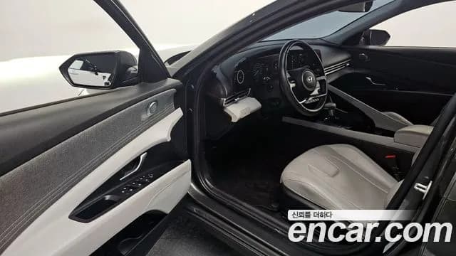2021 Hyundai Avante (CN7) 1.6 Sold VIN KMHLM41EEMU218626 – interior seats 2021 Hyundai Avante (CN7) 1.6 Sold VIN KMHLM41EEMU218626 – interior seats