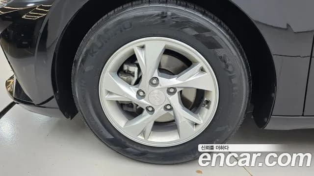 2021 Hyundai Avante (CN7) 1.6 Sold VIN KMHLM41EEMU247427 – trunk area 2021 Hyundai Avante (CN7) 1.6 Sold VIN KMHLM41EEMU247427 – trunk area
