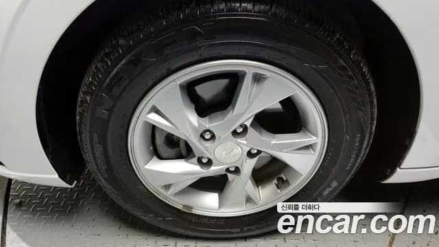 2022 Hyundai Avante (CN7) 1.6 Sold VIN KMHLM41EENU270018 – photo 17 2022 Hyundai Avante (CN7) 1.6 Sold VIN KMHLM41EENU270018 – photo 17