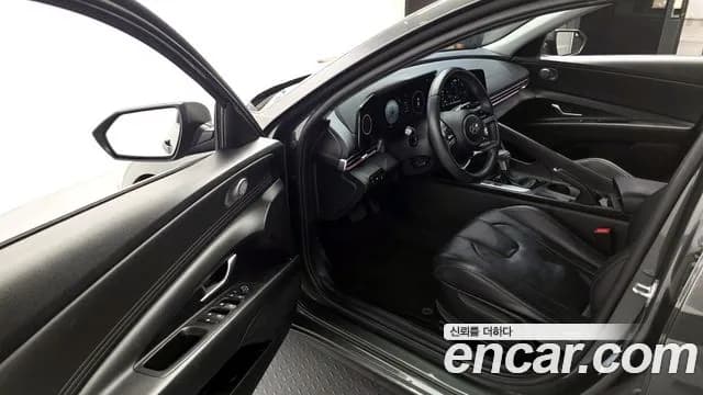 2022 Hyundai Avante (CN7) 1.6 Sold VIN KMHLM41EENU315437 – exterior detail 2022 Hyundai Avante (CN7) 1.6 Sold VIN KMHLM41EENU315437 – exterior detail