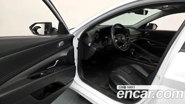 2022 Hyundai Avante (CN7) 1.6 Sold VIN KMHLM41EENU321115 – rear exterior 2022 Hyundai Avante (CN7) 1.6 Sold VIN KMHLM41EENU321115 – rear exterior
