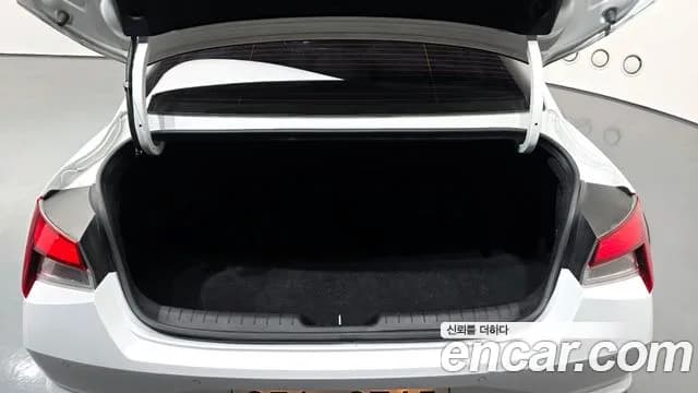 2022 Hyundai Avante (CN7) 1.6 Sold VIN KMHLM41EENU321115 – trunk area 2022 Hyundai Avante (CN7) 1.6 Sold VIN KMHLM41EENU321115 – trunk area