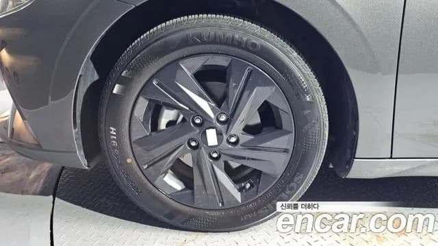2023 Hyundai Avante (CN7) 1.6 Sold VIN KMHLM41EEPU422531 – undercarriage 2023 Hyundai Avante (CN7) 1.6 Sold VIN KMHLM41EEPU422531 – undercarriage