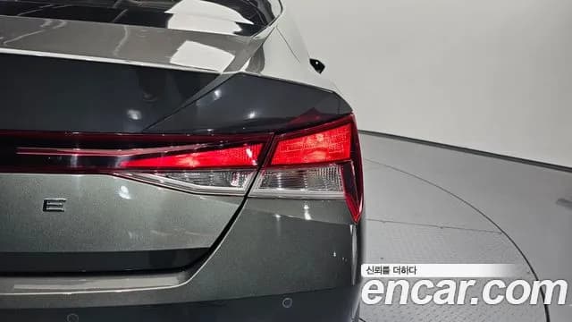 2021 Hyundai Avante Hybrid (CN7) Modern Sold VIN KMHLM41JGMU010361 – trunk area 2021 Hyundai Avante Hybrid (CN7) Modern Sold VIN KMHLM41JGMU010361 – trunk area