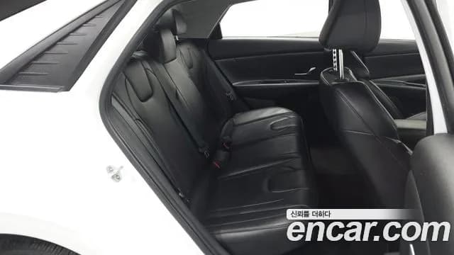 2022 Hyundai Avante Hybrid (CN7) Modern Sold VIN KMHLM41JGNU018974 – interior seats 2022 Hyundai Avante Hybrid (CN7) Modern Sold VIN KMHLM41JGNU018974 – interior seats
