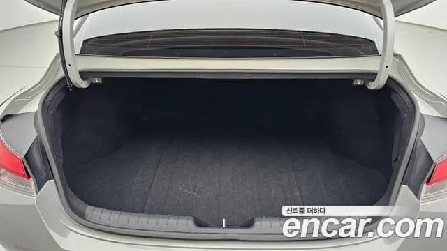 2023 Hyundai Avante Hybrid (CN7) Modern Sold VIN KMHLM41JGPU030789 – trunk area 2023 Hyundai Avante Hybrid (CN7) Modern Sold VIN KMHLM41JGPU030789 – trunk area