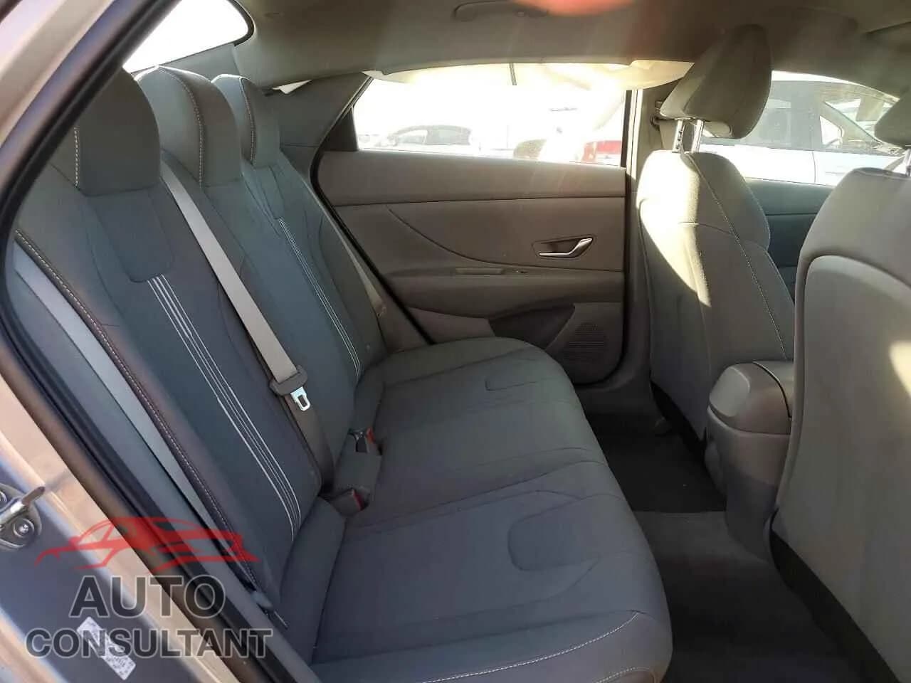 2022 HYUNDAI ELANTRA Damaged VIN KMHLM4AG3NU218918 – odometer reading 2022 HYUNDAI ELANTRA Damaged VIN KMHLM4AG3NU218918 – odometer reading