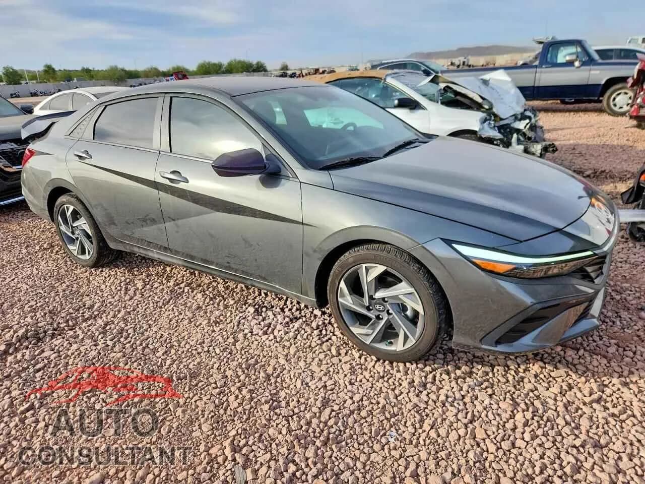 2025 HYUNDAI ELANTRA Damaged VIN KMHLM4DG7SU907867 – dashboard 2025 HYUNDAI ELANTRA Damaged VIN KMHLM4DG7SU907867 – dashboard