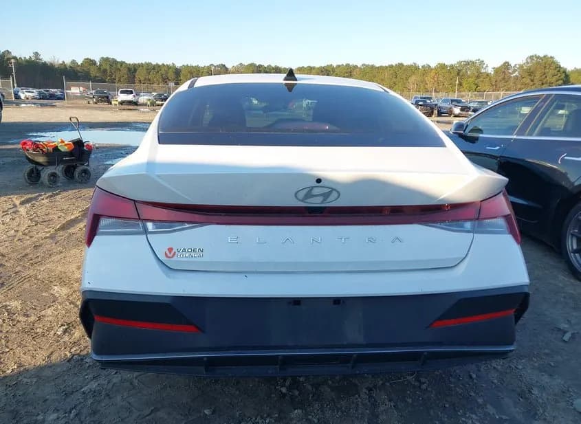 2024 HYUNDAI Elantra Used VIN KMHLM4DG8RU837015 – dashboard 2024 HYUNDAI Elantra Used VIN KMHLM4DG8RU837015 – dashboard