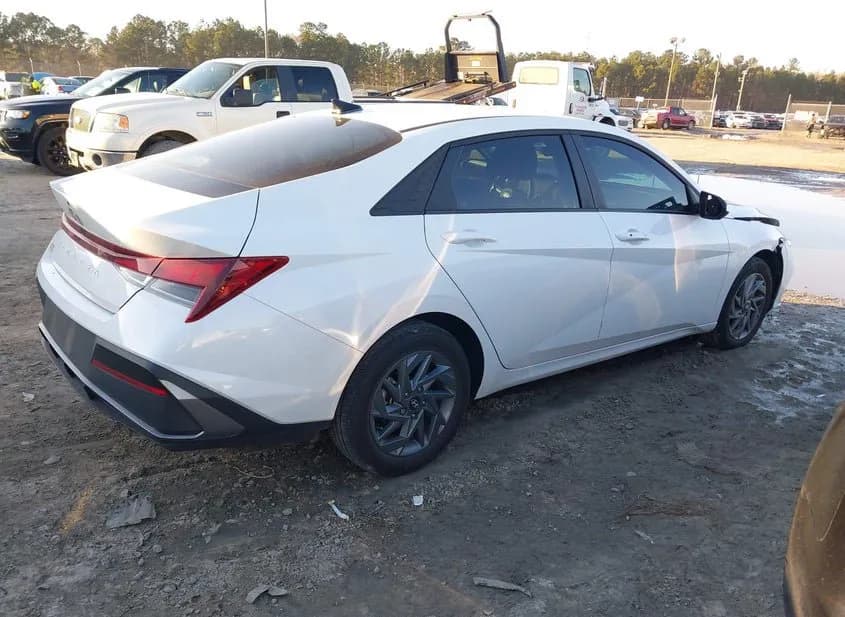 2024 HYUNDAI Elantra Used VIN KMHLM4DG8RU837015 – photo 16 2024 HYUNDAI Elantra Used VIN KMHLM4DG8RU837015 – photo 16