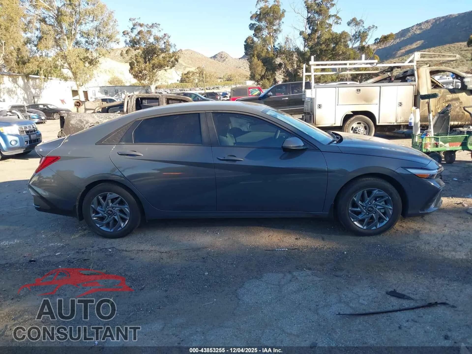 2024 HYUNDAI ELANTRA HYBRID Damaged VIN KMHLM4DJ7RU107964 – photo 13 2024 HYUNDAI ELANTRA HYBRID Damaged VIN KMHLM4DJ7RU107964 – photo 13