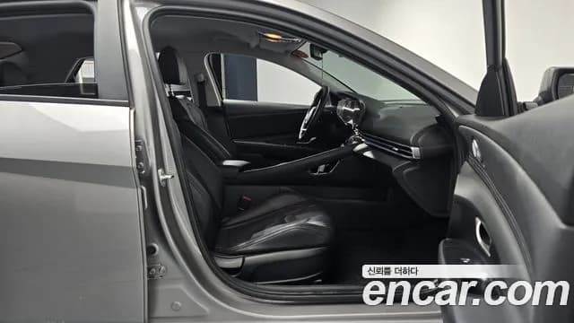 2024 Hyundai The New Avante (CN7) 1.6 Sold VIN KMHLN41EERU687940 – front exterior 2024 Hyundai The New Avante (CN7) 1.6 Sold VIN KMHLN41EERU687940 – front exterior