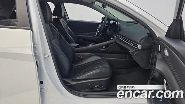 2024 Hyundai The New Avante (CN7) 1.6 Sold VIN KMHLN41EERU697401 – trunk area 2024 Hyundai The New Avante (CN7) 1.6 Sold VIN KMHLN41EERU697401 – trunk area