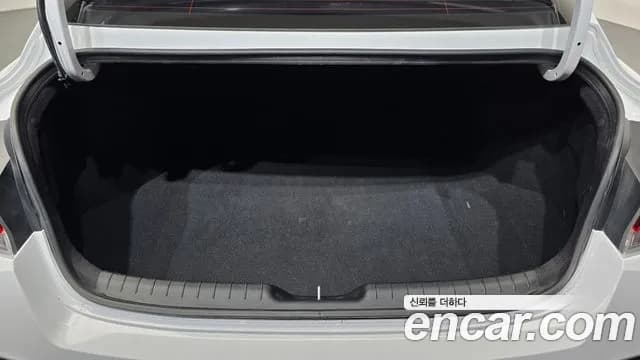 2024 Hyundai The New Avante (CN7) 1.6 Sold VIN KMHLN41EERU782978 – trunk area 2024 Hyundai The New Avante (CN7) 1.6 Sold VIN KMHLN41EERU782978 – trunk area
