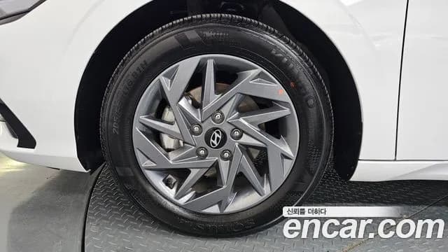2025 Hyundai The New Avante (CN7) 1.6 Sold VIN KMHLN41EESU000213 – trunk area 2025 Hyundai The New Avante (CN7) 1.6 Sold VIN KMHLN41EESU000213 – trunk area