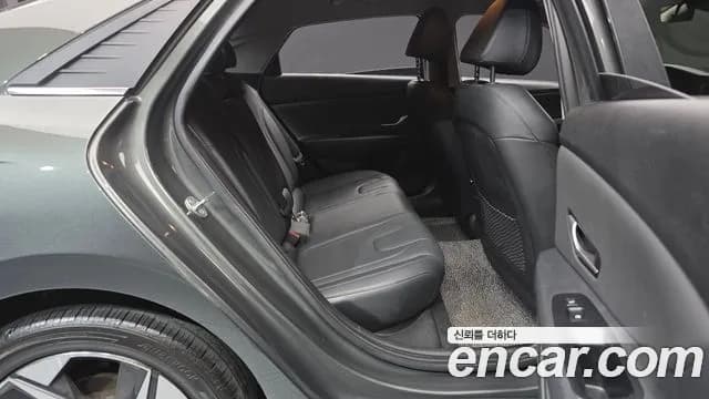2021 Hyundai Avante (CN7) 1.6 Sold VIN KMHLR41EEMU005905 – side profile 2021 Hyundai Avante (CN7) 1.6 Sold VIN KMHLR41EEMU005905 – side profile