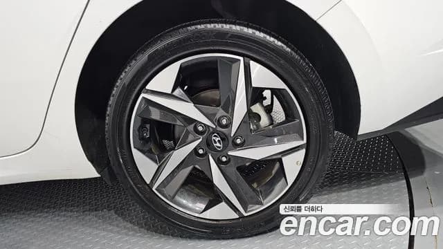 2021 Hyundai Avante (CN7) 1.6 Sold VIN KMHLR41EEMU020949 – front exterior 2021 Hyundai Avante (CN7) 1.6 Sold VIN KMHLR41EEMU020949 – front exterior