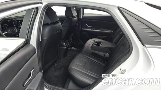 2021 Hyundai Avante (CN7) 1.6 Sold VIN KMHLR41EEMU020949 – exterior detail 2021 Hyundai Avante (CN7) 1.6 Sold VIN KMHLR41EEMU020949 – exterior detail