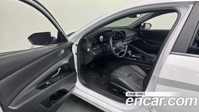2021 Hyundai Avante (CN7) 1.6 Sold VIN KMHLR41EEMU023878 – trunk area 2021 Hyundai Avante (CN7) 1.6 Sold VIN KMHLR41EEMU023878 – trunk area