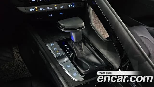 2021 Hyundai Avante (CN7) 1.6 Sold VIN KMHLR41EEMU025037 – exterior detail 2021 Hyundai Avante (CN7) 1.6 Sold VIN KMHLR41EEMU025037 – exterior detail