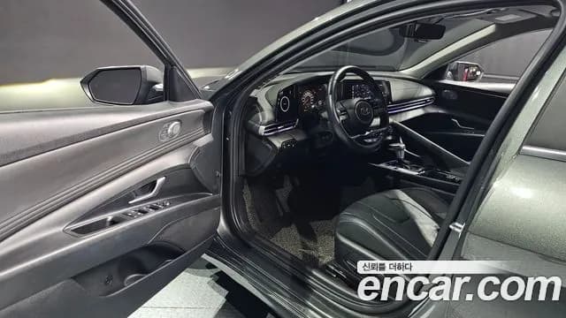 2021 Hyundai Avante (CN7) 1.6 Sold VIN KMHLR41EEMU032836 – interior seats 2021 Hyundai Avante (CN7) 1.6 Sold VIN KMHLR41EEMU032836 – interior seats