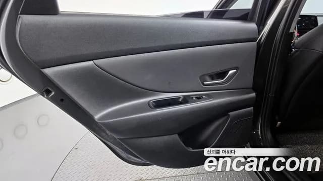 2021 Hyundai Avante (CN7) 1.6 Sold VIN KMHLR41EEMU106701 – interior seats 2021 Hyundai Avante (CN7) 1.6 Sold VIN KMHLR41EEMU106701 – interior seats