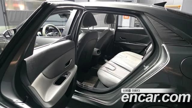 2021 Hyundai Avante (CN7) 1.6 Sold VIN KMHLR41EEMU233255 – exterior detail 2021 Hyundai Avante (CN7) 1.6 Sold VIN KMHLR41EEMU233255 – exterior detail