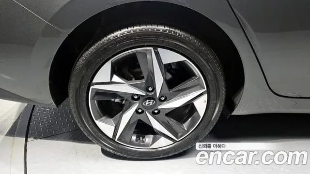 2022 Hyundai Avante (CN7) 1.6 Sold VIN KMHLR41EENU283212 – interior seats 2022 Hyundai Avante (CN7) 1.6 Sold VIN KMHLR41EENU283212 – interior seats