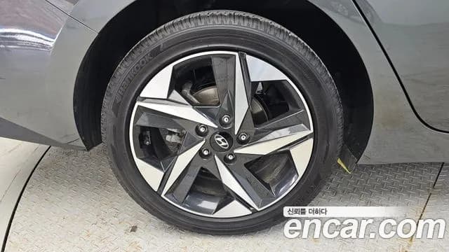 2022 Hyundai Avante (CN7) 1.6 Sold VIN KMHLR41EENU330675 – trunk area 2022 Hyundai Avante (CN7) 1.6 Sold VIN KMHLR41EENU330675 – trunk area