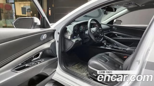 2023 Hyundai Avante (CN7) 1.6 Sold VIN KMHLR41EEPU378620 – exterior detail 2023 Hyundai Avante (CN7) 1.6 Sold VIN KMHLR41EEPU378620 – exterior detail