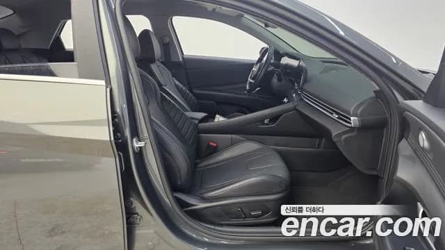 2023 Hyundai Avante (CN7) 1.6 Sold VIN KMHLR41EEPU424173 – interior seats 2023 Hyundai Avante (CN7) 1.6 Sold VIN KMHLR41EEPU424173 – interior seats