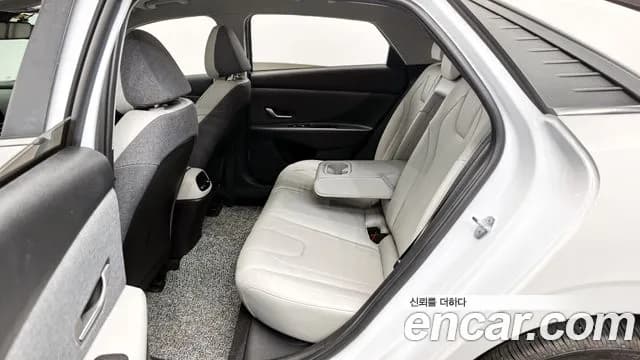 2023 Hyundai Avante (CN7) 1.6 Sold VIN KMHLR41EEPU543666 – interior seats 2023 Hyundai Avante (CN7) 1.6 Sold VIN KMHLR41EEPU543666 – interior seats