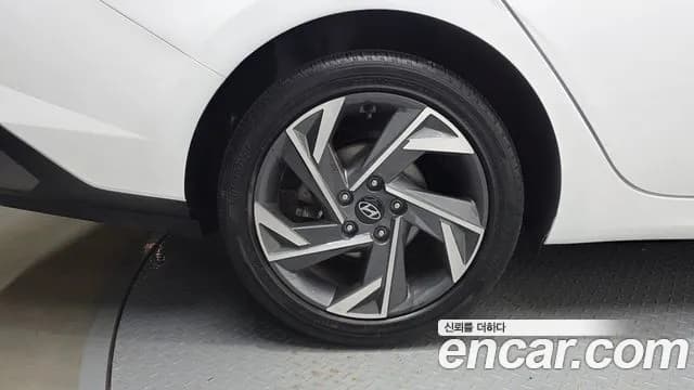 2024 Hyundai The New Avante (CN7) 1.6 Sold VIN KMHLR41EERU738235 – exterior detail 2024 Hyundai The New Avante (CN7) 1.6 Sold VIN KMHLR41EERU738235 – exterior detail