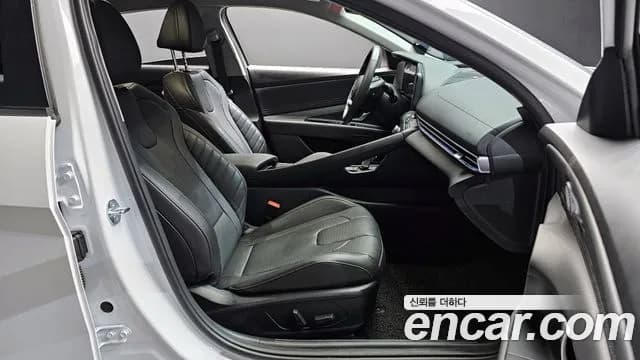 2025 Hyundai The New Avante (CN7) 1.6 Sold VIN KMHLR41EESU995343 – exterior detail 2025 Hyundai The New Avante (CN7) 1.6 Sold VIN KMHLR41EESU995343 – exterior detail