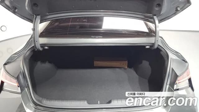 2026 Hyundai The New Avante (CN7) 1.6 Sold VIN KMHLR41EETU037733 – rear exterior 2026 Hyundai The New Avante (CN7) 1.6 Sold VIN KMHLR41EETU037733 – rear exterior