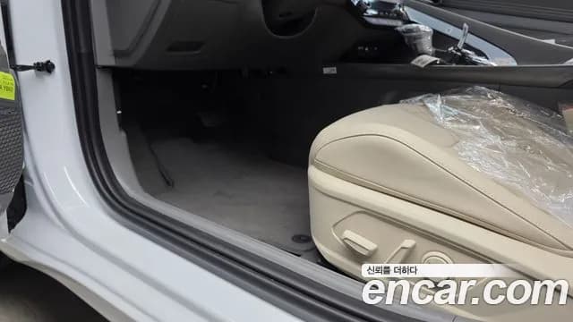 2026 Hyundai The New Avante (CN7) 1.6 Sold VIN KMHLR41EETU240258 – trunk area 2026 Hyundai The New Avante (CN7) 1.6 Sold VIN KMHLR41EETU240258 – trunk area