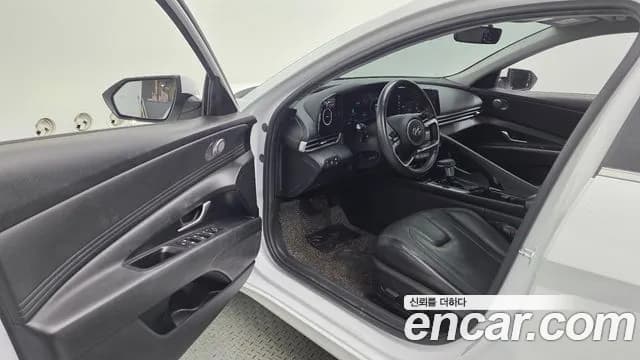2021 Hyundai Avante Hybrid (CN7) Inspiration Sold VIN KMHLR41JGMU002932 – interior seats 2021 Hyundai Avante Hybrid (CN7) Inspiration Sold VIN KMHLR41JGMU002932 – interior seats