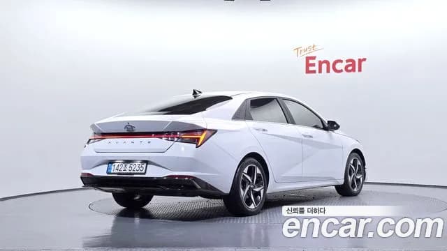 2021 Hyundai Avante Hybrid (CN7) Inspiration Sold VIN KMHLR41JGMU003030 – interior seats 2021 Hyundai Avante Hybrid (CN7) Inspiration Sold VIN KMHLR41JGMU003030 – interior seats