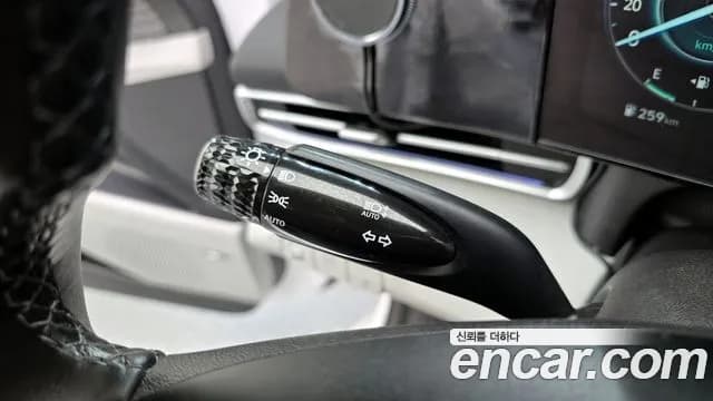 2021 Hyundai Avante Hybrid (CN7) Inspiration Sold VIN KMHLR41JGMU003030 – exterior detail 2021 Hyundai Avante Hybrid (CN7) Inspiration Sold VIN KMHLR41JGMU003030 – exterior detail